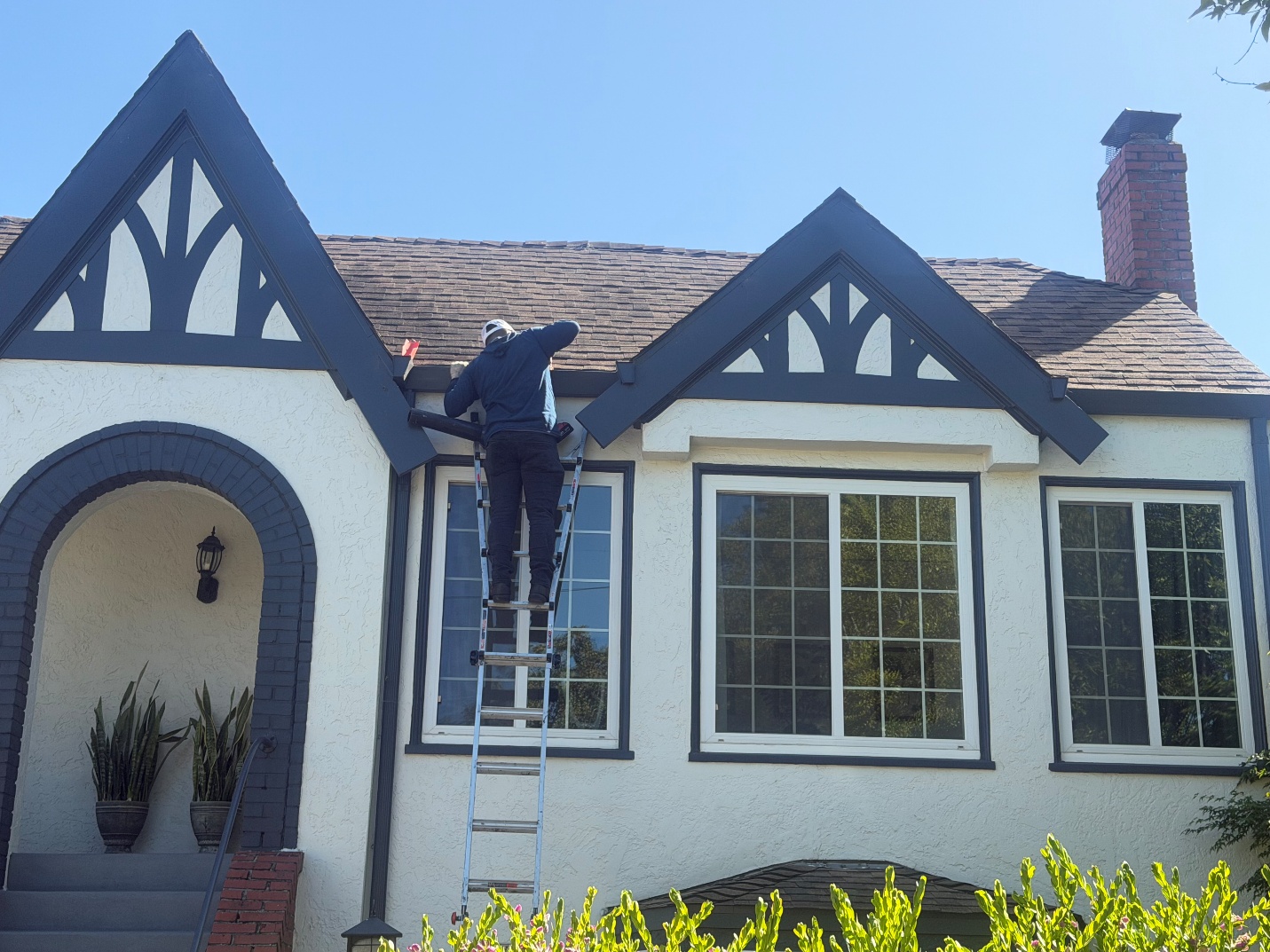 Gutter Cleaning — Burlingame